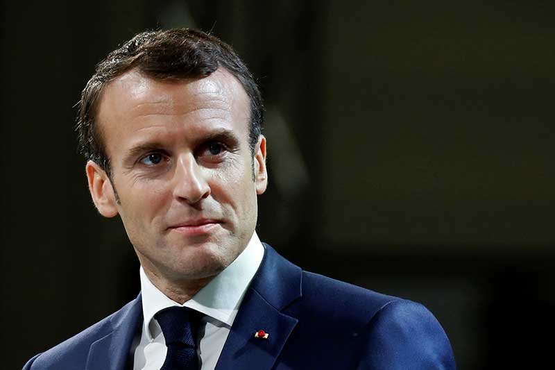 2019-01-22T023234Z_3_LYNXNPEF0K0WU_RTROPTP_4_FRANCE-MACRON-ARMY.JPG