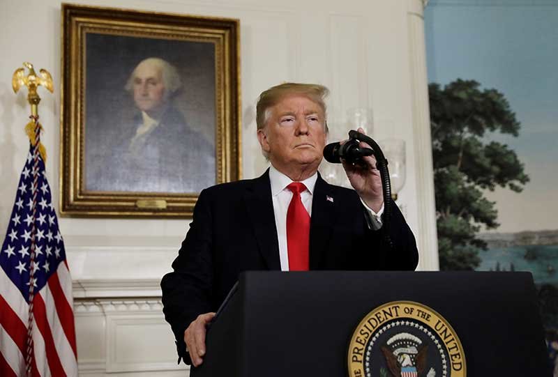 2019-01-22T163625Z_1_LYNXNPEF0L1M4_RTROPTP_4_USA-SHUTDOWN.JPG