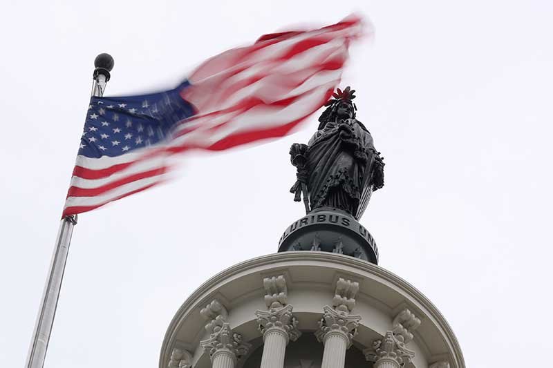 2019-01-29T051329Z_1_LYNXNPEF0S07M_RTROPTP_4_USA-ELECTION.JPG