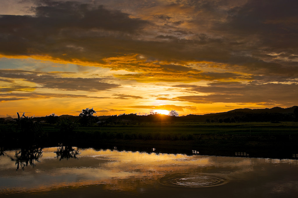 214814894_sunset005.jpg.a96c8b58b54c3091741283c9153fd176.jpg