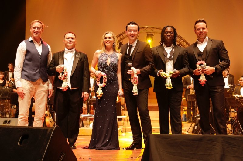 Brian Davidson with the cast.JPG