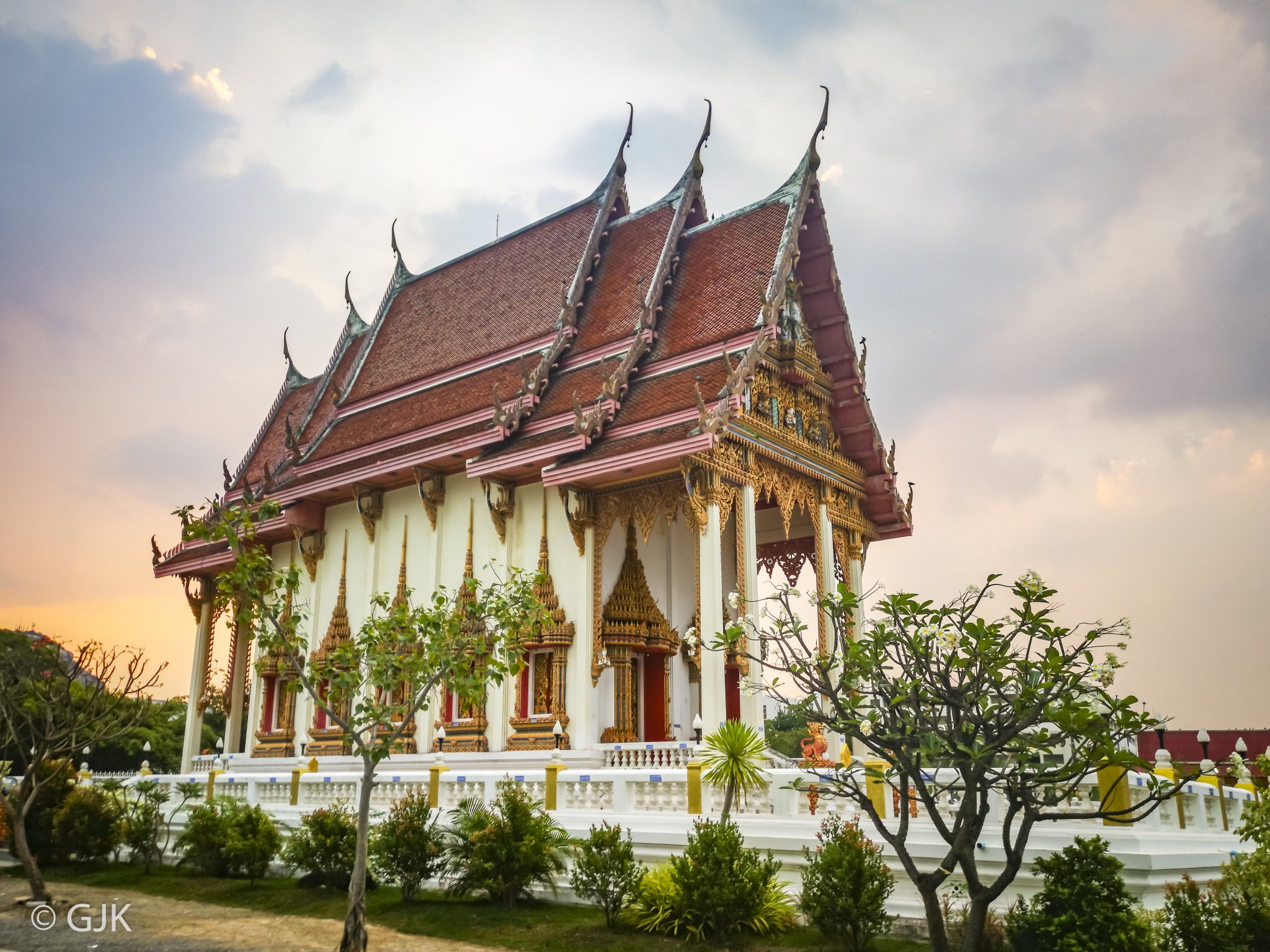 Wat Khao Lan Tom in Takiab-24.jpg