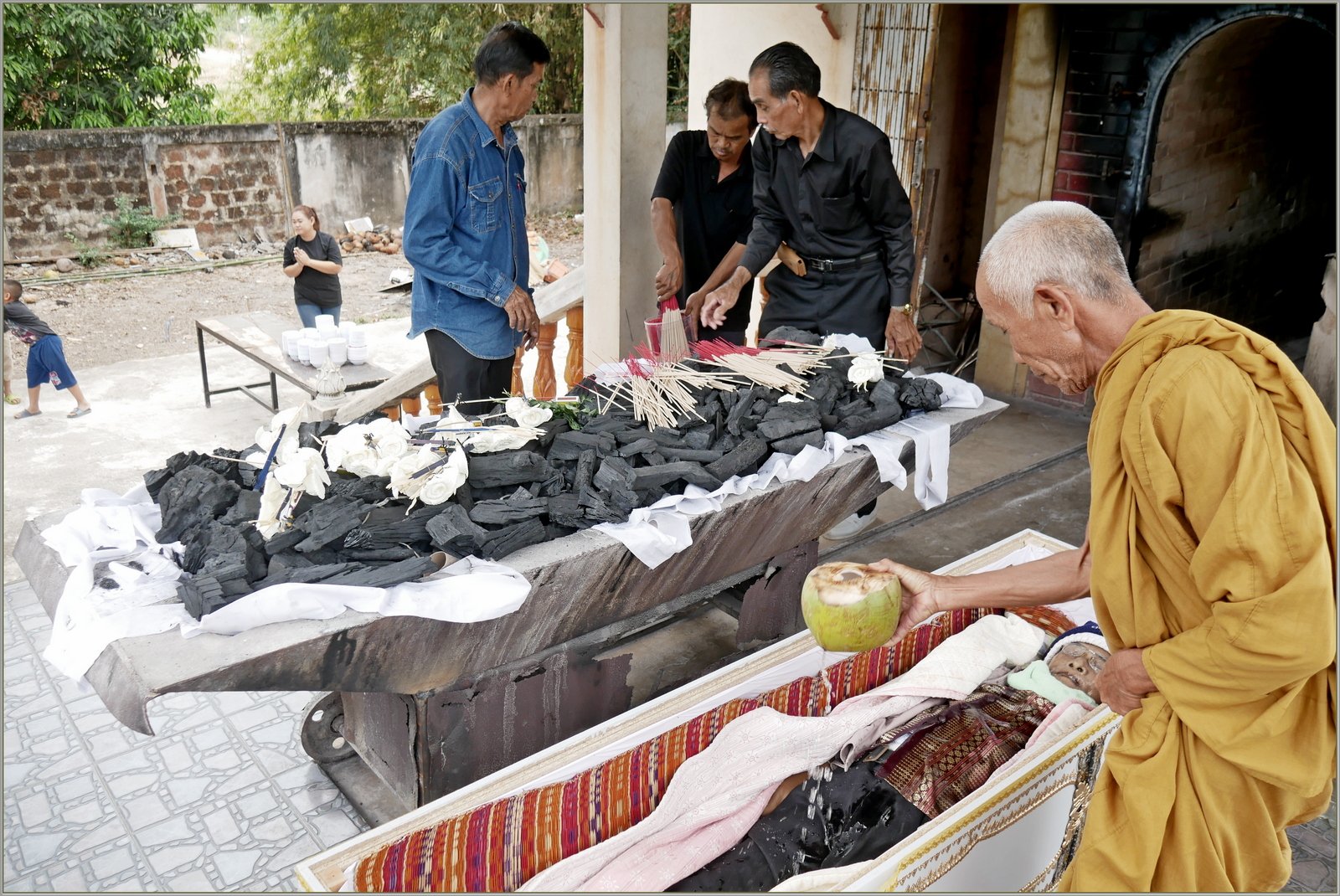 P1060523_Nong_Luang.JPG.2667e7ccfb341c6ae645ddc932d0e53c.JPG