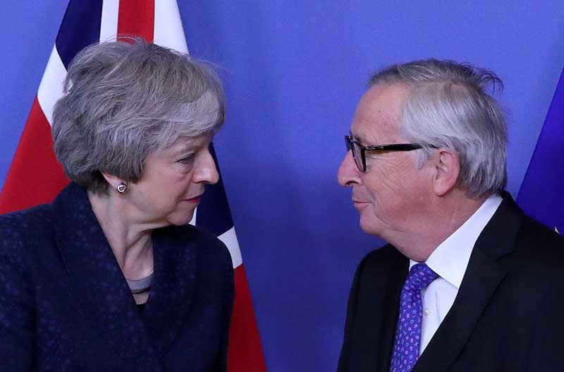 2019-02-07T120834Z_1_LYNXNPEF160QT_RTROPTP_4_BRITAIN-EU-MAY-JUNCKER.JPG