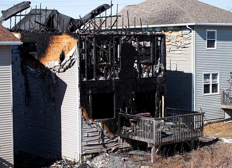 2019-02-19T200752Z_1_LYNXNPEF1I1PZ_RTROPTP_4_CANADA-FIRE-CASUALTIES.JPG