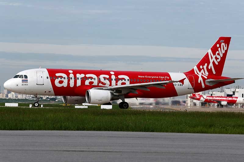 2019-02-25T035624Z_1_LYNXNPEF1O09V_RTROPTP_4_AIR-ASIA.JPG