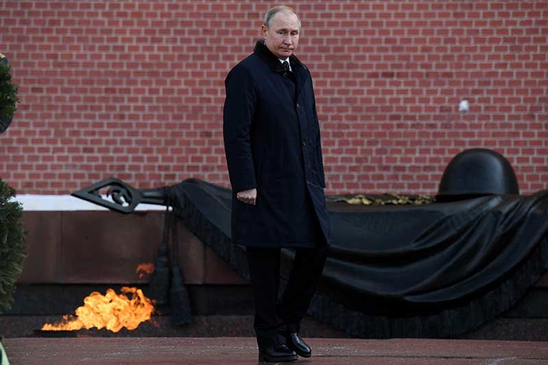 2019-02-25T114849Z_1_LYNXNPEF1O0WV_RTROPTP_4_RUSSIA-ARMY-DAY-PUTIN.JPG