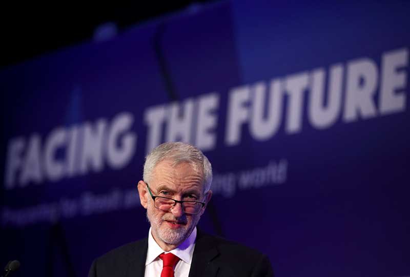 2019-02-25T200648Z_1_LYNXNPEF1O1KG_RTROPTP_4_BRITAIN-EU-LABOUR-LAWMAKER.JPG