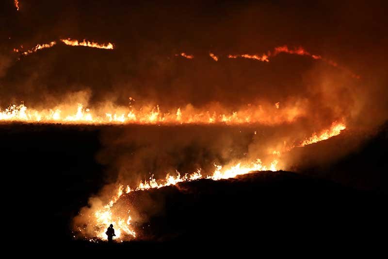 2019-02-27T080549Z_1_LYNXNPEF1Q0JF_RTROPTP_4_BRITAIN-FIRE-MOOR.JPG