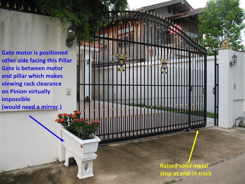 983542013_OutsideFrontGateAreaofOurHouse.jpg.11858b6fb9fd718e76d82b252cb586da.jpg