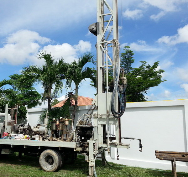 rig.jpg.6254c2da48bbc41610ccc999cbfd8b86.jpg
