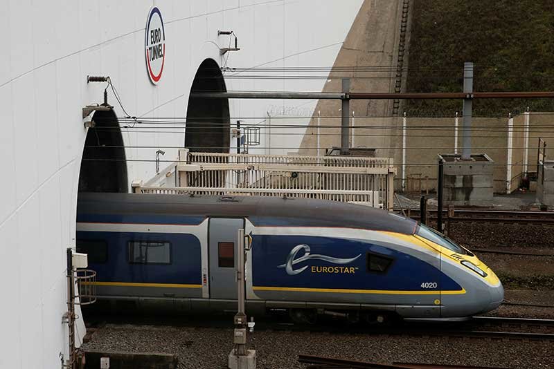 2019-03-06T173107Z_1_LYNXNPEF251NQ_RTROPTP_4_BRITAIN-EU-FRANCE-EUROSTAR.JPG