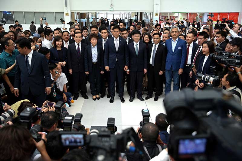 2019-03-07T085132Z_1_LYNXNPEF260IW_RTROPTP_4_THAILAND-ELECTION.JPG