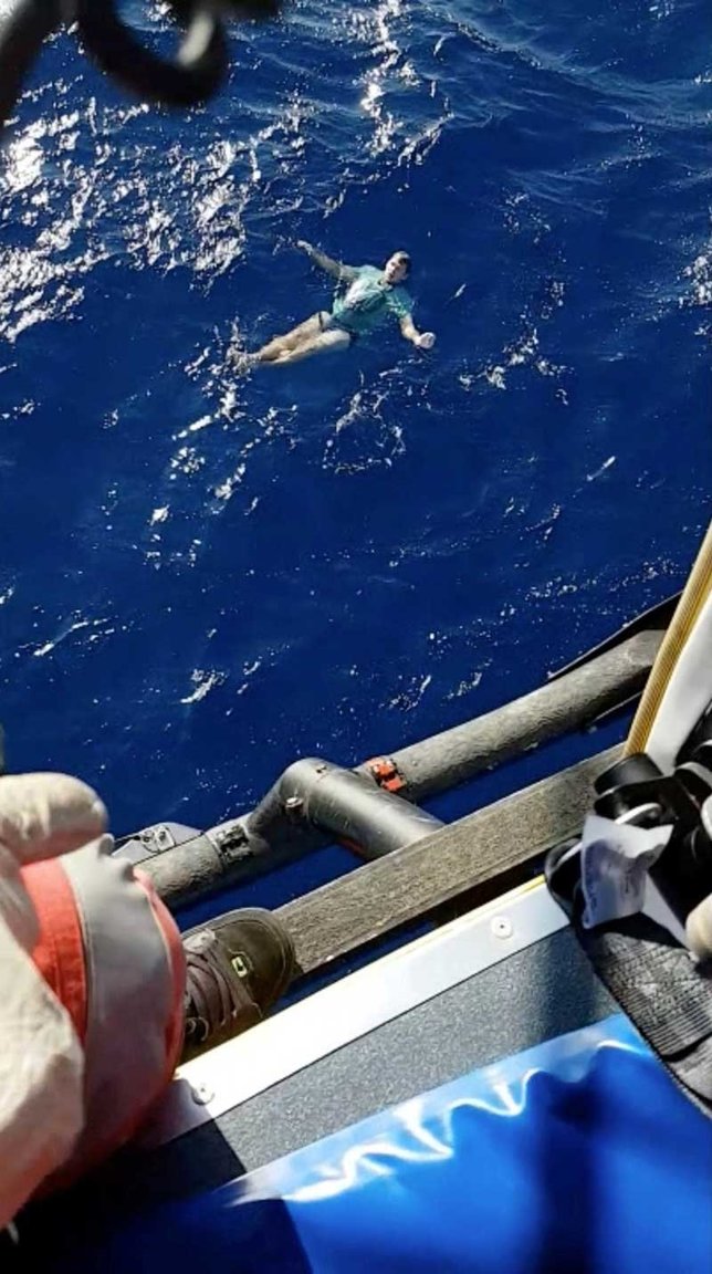 2019-03-12T050047Z_1_LYNXMPEF2B08L_RTROPTP_4_AT-SEA-RESCUE-JEANS.JPG