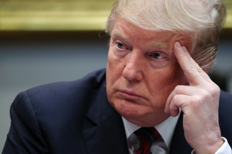2019-03-14T160243Z_1_LYNXNPEF2D1H1_RTROPTP_3_USA-TRUMP-BORDER.JPG