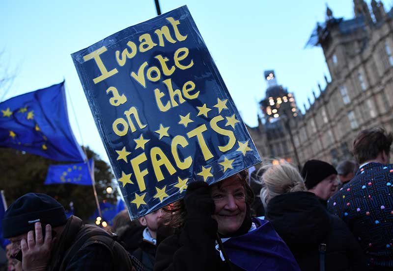 2019-03-14T193510Z_1_LYNXNPEF2D1XK_RTROPTP_4_BRITAIN-EU.JPG
