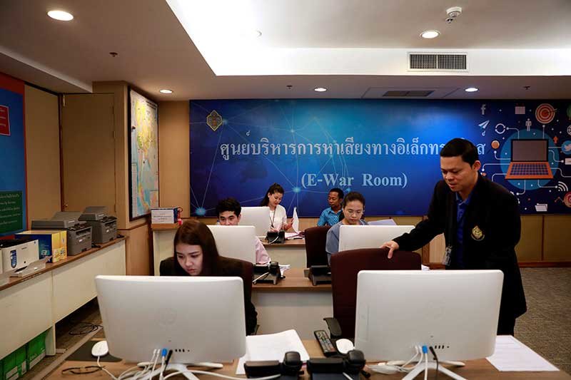 2019-03-18T115814Z_1_LYNXNPEF2H0ZM_RTROPTP_4_THAILAND-ELECTION-SOCIALMEDIA.JPG