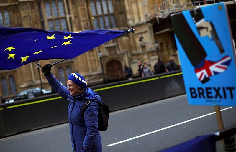 2019-03-21T113253Z_1_LYNXNPEF2K0W6_RTROPTP_4_BRITAIN-EU.JPG