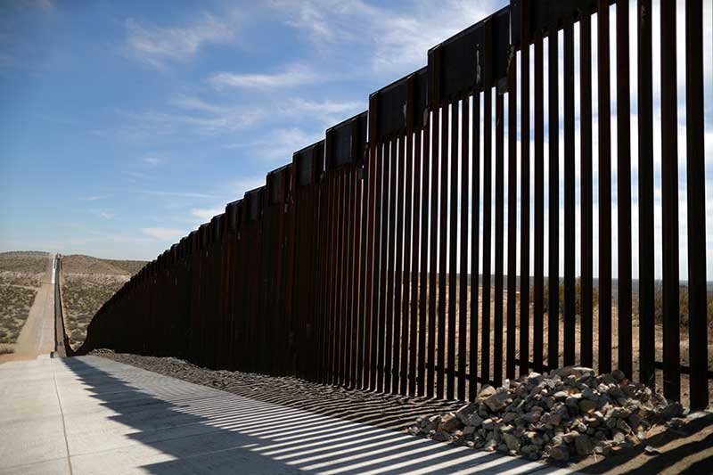 2019-03-26T100756Z_1_LYNXNPEF2P0NA_RTROPTP_4_USA-TRUMP-CONGRESS-EMERGENCY.JPG