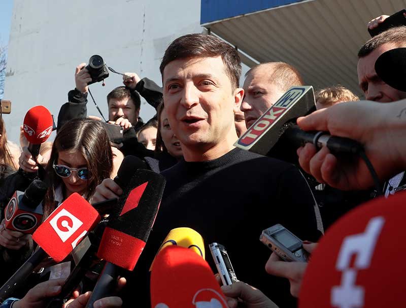 2019-03-31T111242Z_1_LYNXNPEF2U0GC_RTROPTP_4_UKRAINE-ELECTION-ZELENSKIY.JPG