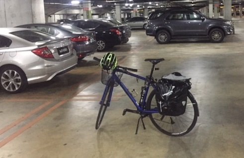 274731448_Bikeattheofficecropped.jpg.adf8d86906e7e28d3af9413ddd063a93.jpg