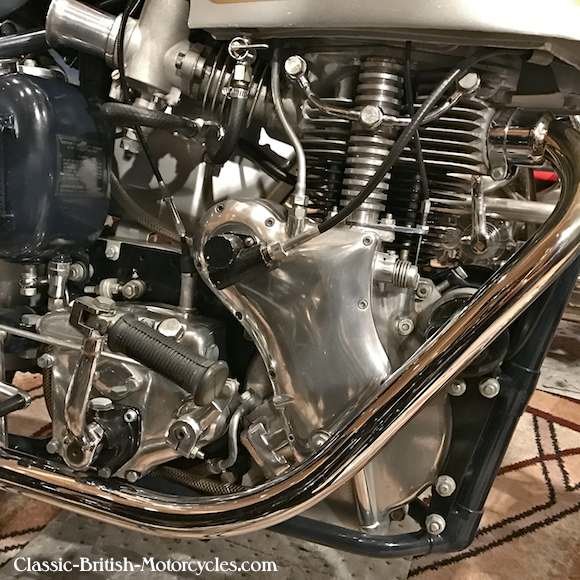69Velocette-Venom-Thruxton-ENGINE-RF1.jpg.3bc671286a7d075dee31b7ac170c2147.jpg