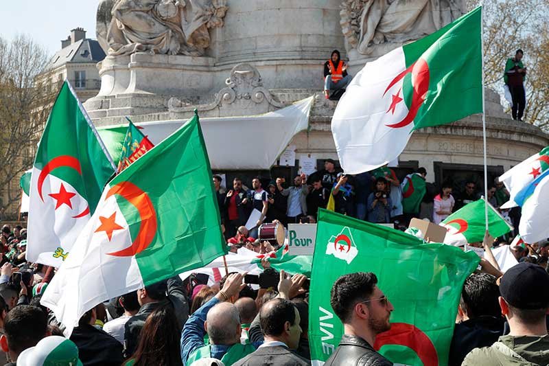 2019-03-31T211548Z_1_LYNXNPEF2U0XL_RTROPTP_4_ALGERIA-PROTEST-FRANCE.JPG