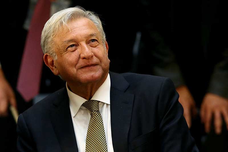 2019-04-02T013507Z_3_LYNXNPEF302EF_RTROPTP_4_MEXICO-PRESIDENT-SLIM.JPG