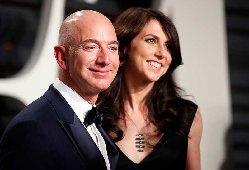 2019-04-04T173206Z_2_LYNXNPEF331NX_RTROPTP_4_AWARDS-OSCAR-VANITYFAIR.JPG