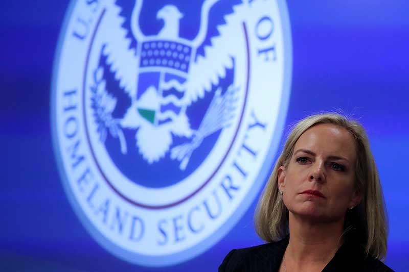 2019-04-07T232413Z_2_LYNXNPEF360PL_RTROPTP_4_USA-HOMELAND-NIELSEN.JPG