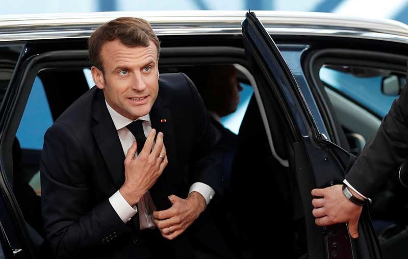 2019-04-10T215232Z_1_LYNXNPEF3928L_RTROPTP_4_BRITAIN-EU-SUMMIT-(2).jpg