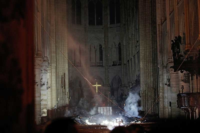 2019-04-16T005817Z_1_LYNXNPEF3F01B_RTROPTP_4_FRANCE-NOTREDAME.JPG