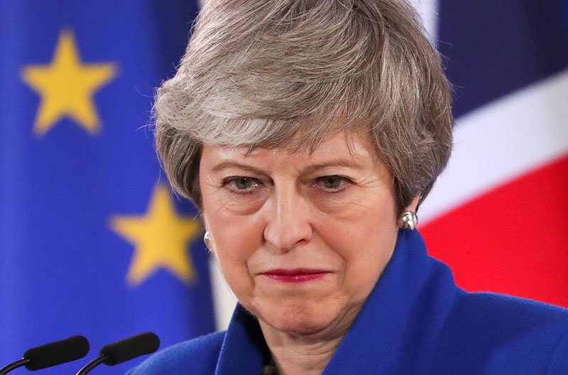 2019-04-21T040408Z_1_LYNXNPEF3K03E_RTROPTP_4_BRITAIN-EU-MAY.JPG