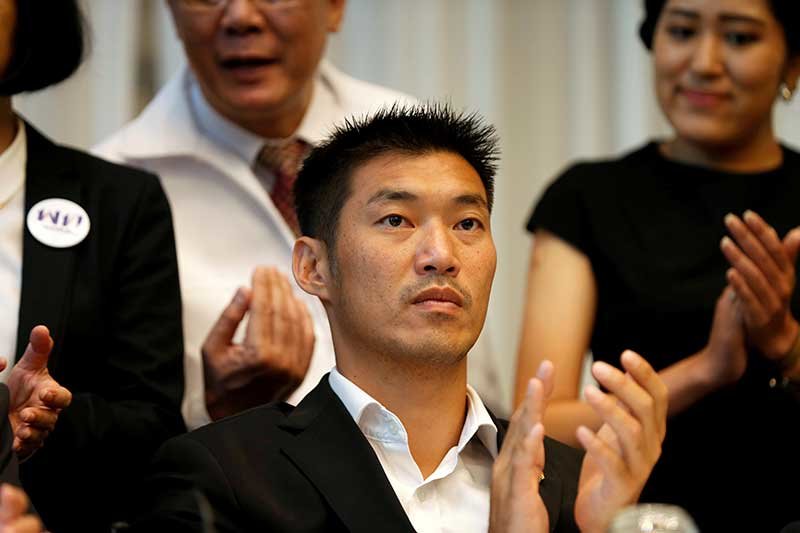2019-04-23T141943Z_1_LYNXNPEF3M15L_RTROPTP_4_THAILAND-ELECTION-THANATHORN.JPG