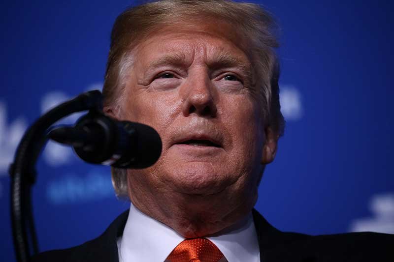 2019-04-25T021033Z_3_LYNXNPEF3N1N6_RTROPTP_4_USA-TRUMP-OPIOIDS.JPG