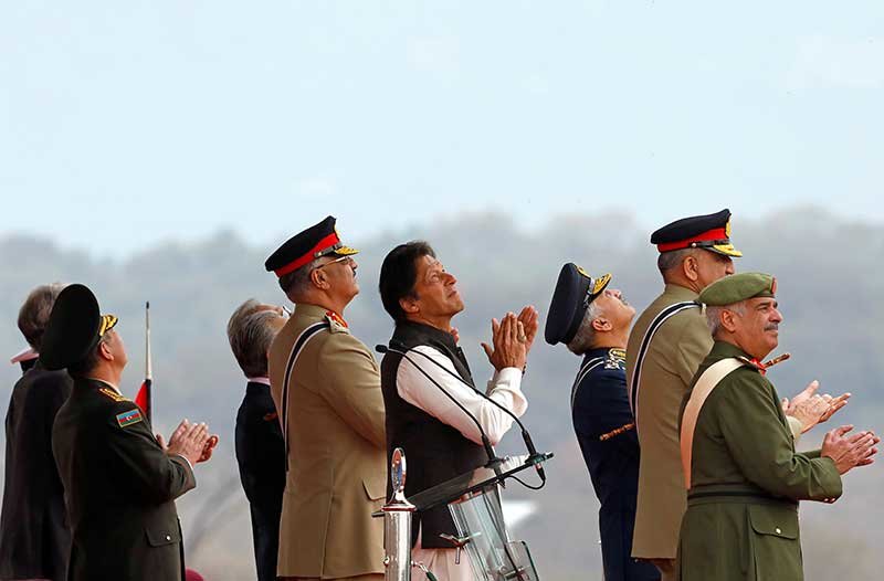 2019-04-29T010350Z_1_LYNXNPEF3S012_RTROPTP_4_PAKISTAN-POLITICS-PROMISES.JPG