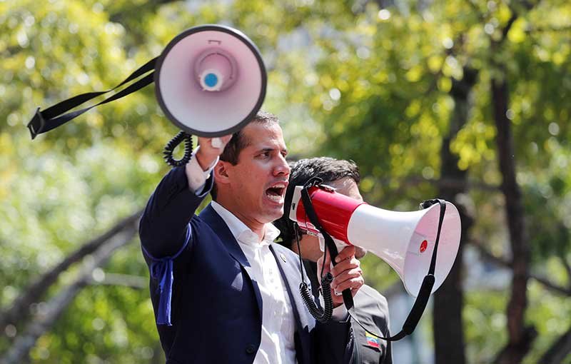2019-04-30T154537Z_1_LYNXNPEF3T1DZ_RTROPTP_4_VENEZUELA-POLITICS.JPG