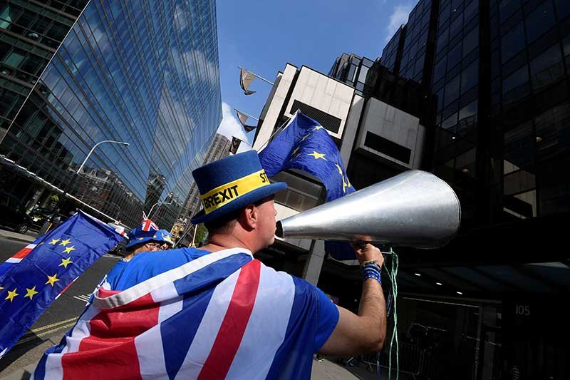 2019-04-30T172344Z_1_LYNXNPEF3T1IE_RTROPTP_4_BRITAIN-EU.JPG