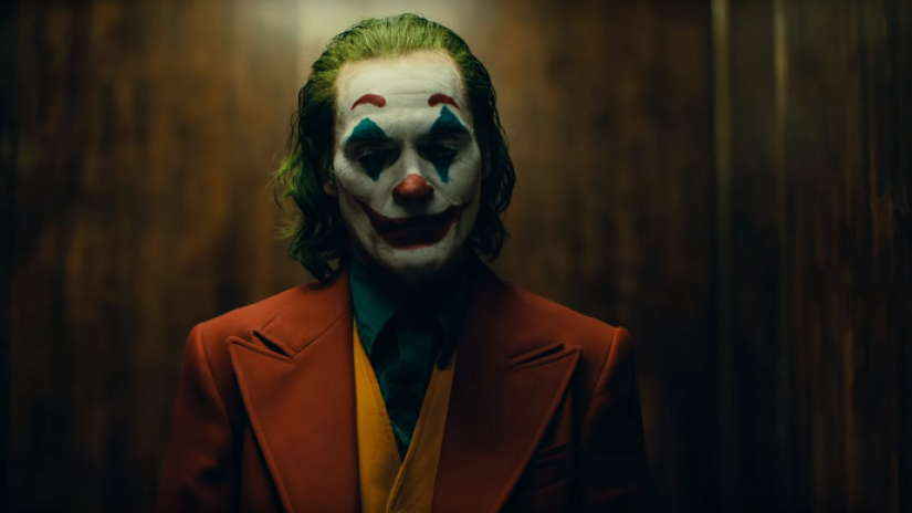 joker-movie-trailer-breakdown-analysis-final-costume.png