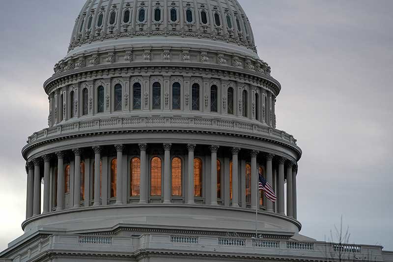 2019-05-02T024533Z_1_LYNXNPEF41022_RTROPTP_4_USA-TRUMP-CONGRESS-CLEARANCES.JPG