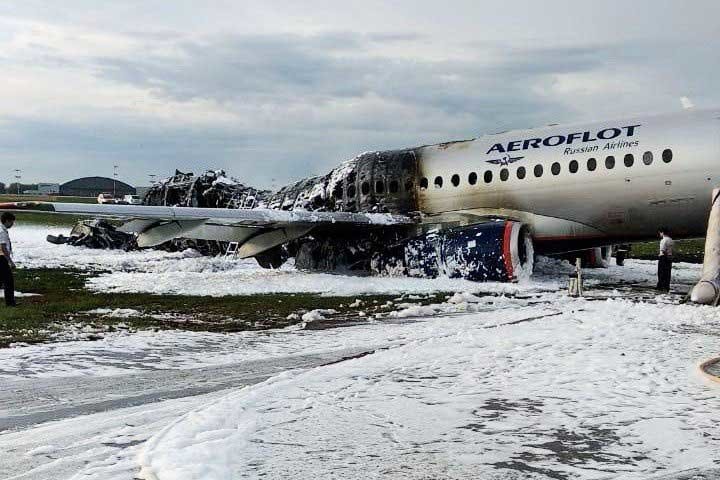2019-05-06T104425Z_2_LYNXNPEF450ME_RTROPTP_3_RUSSIA-AIRPLANE.JPG