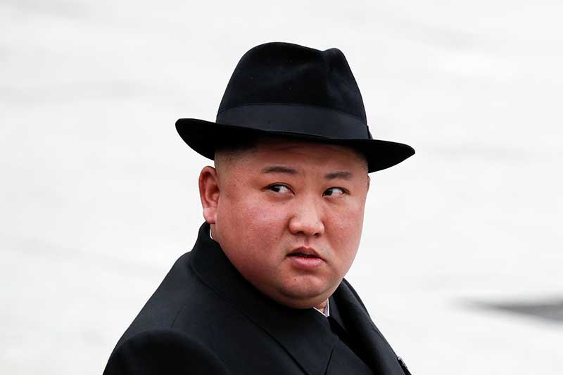 2019-05-09T152038Z_4_LYNXNPEF480E2_RTROPTP_4_NORTHKOREA-RUSSIA-KIM-FLOWERS.JPG
