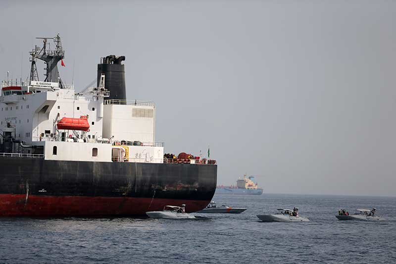 2019-05-14T190159Z_2_LYNXNPEF4D0IW_RTROPTP_4_SAUDI-OIL-EMIRATES-TANKER.JPG