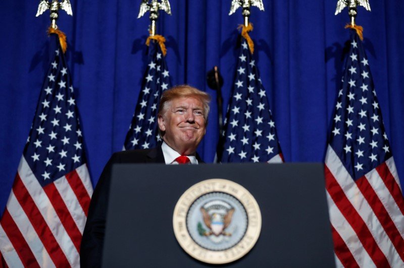 2019-05-20T211716Z_1_LYNXNPEF4J1F4_RTROPTP_3_USA-TRUMP.JPG