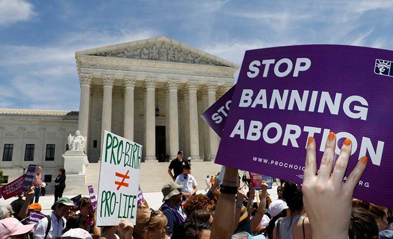 2019-05-21T173203Z_1_LYNXNPEF4K1PJ_RTROPTP_4_USA-ABORTION-PROTEST.JPG
