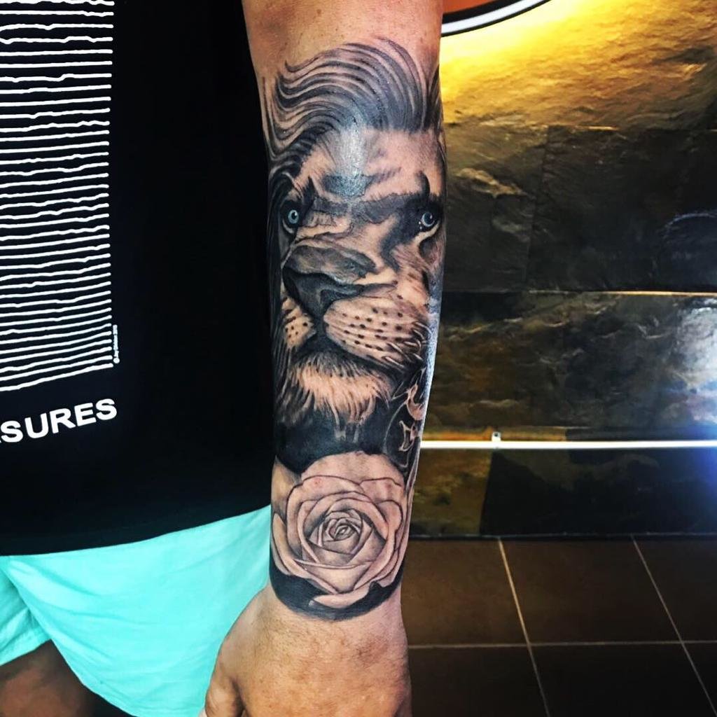 Lion And Roses Tattoo At Inked In Asia Tattoo Studio Patong Phuket Thailand.jpeg