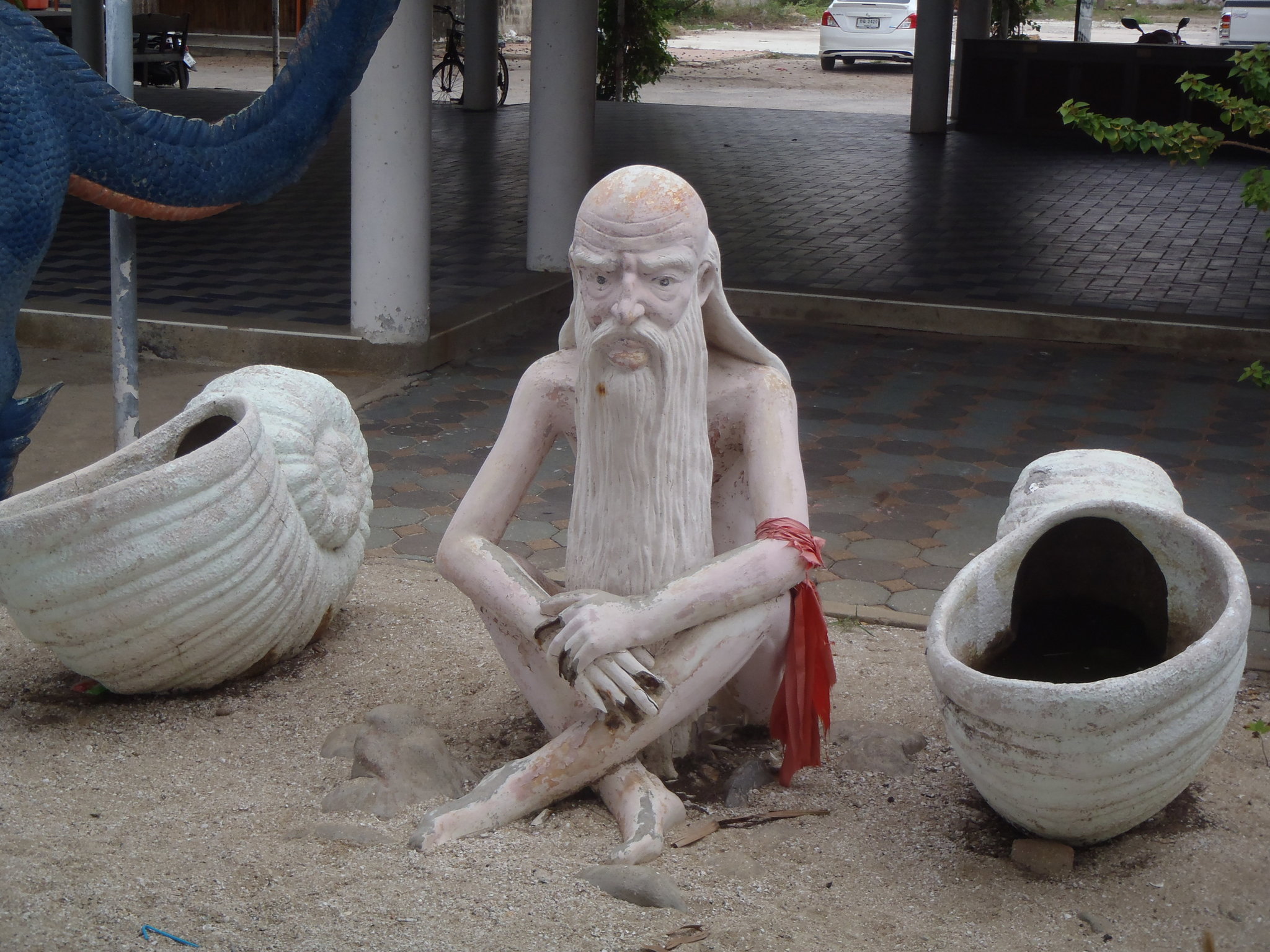 Old man sculpture.JPG