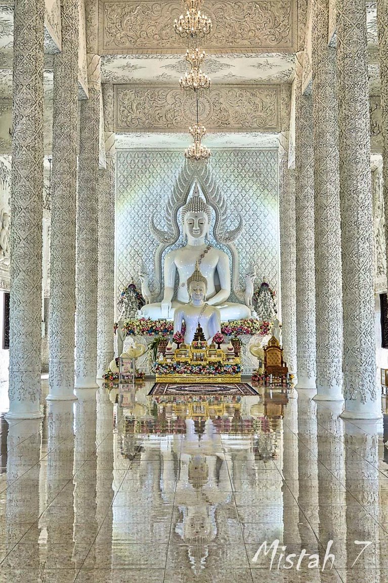 Wat Huay Pla Kang-4.jpg