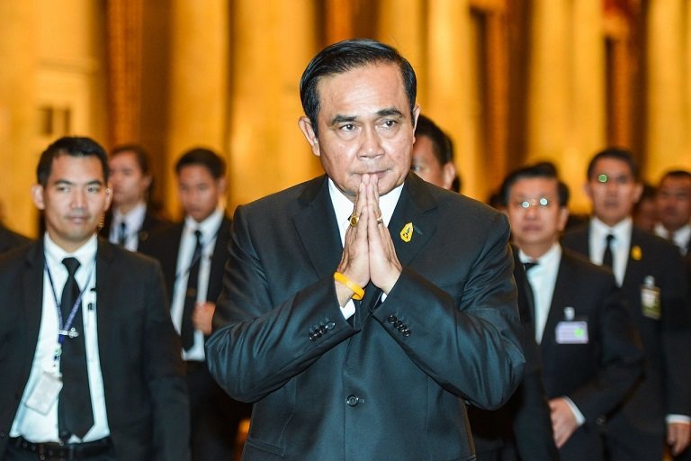 1498881295_KhunPrayuth.jpg.41abc6dc55ded48f62c9d066fd7a8dff.jpg