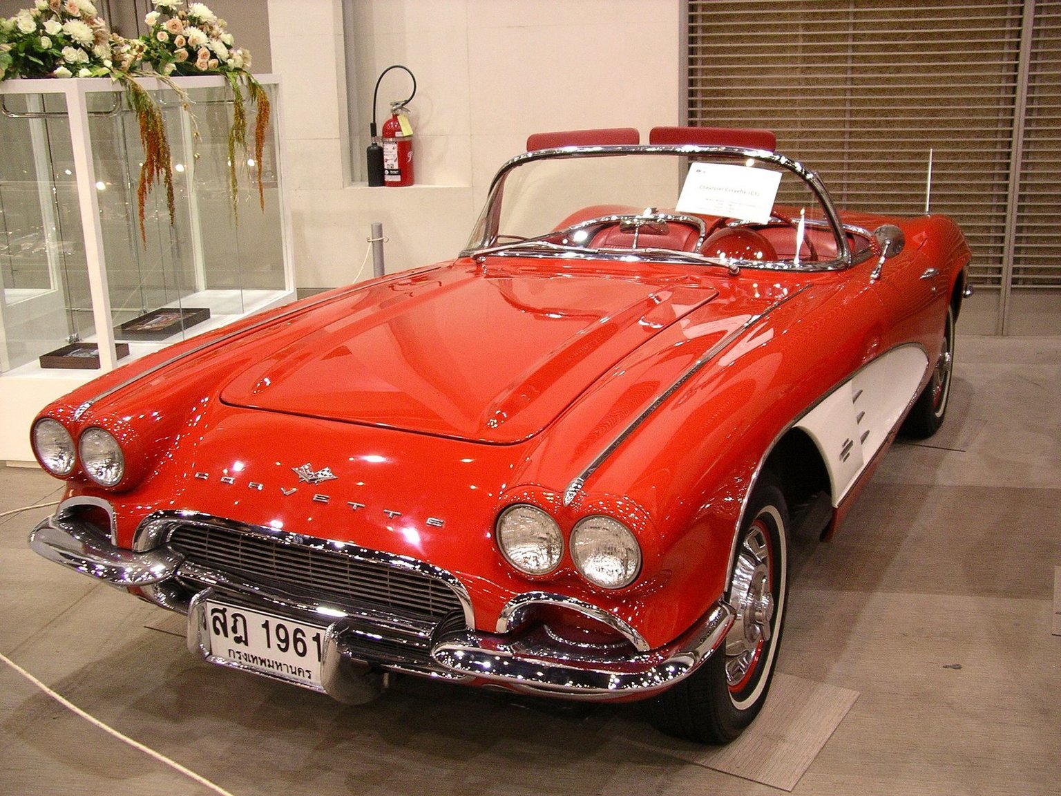 61 Vette.JPG